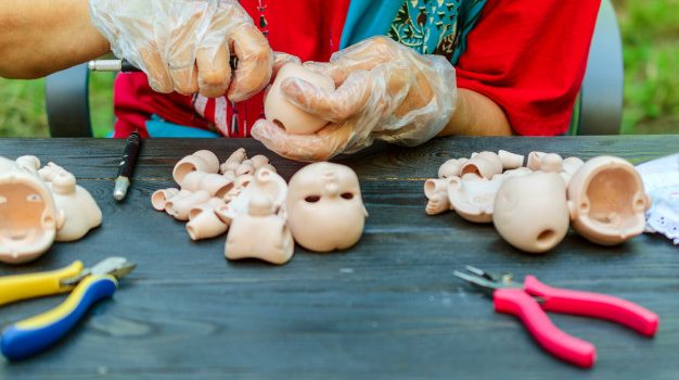 Comment faire une poupée bébé reborn ?