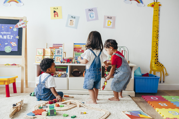 Comment occuper ses enfants pendant le confinement avec un loisir créatif ?