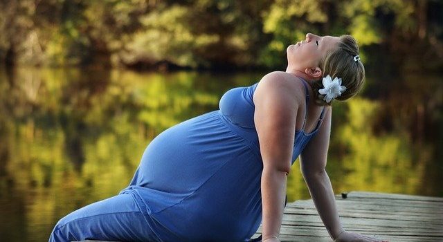 Ballon de grossesse : à quoi ça sert, quels exercices ?