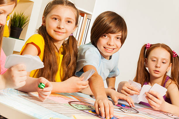 Comment faire aimer les jeux de société à ses enfants ?