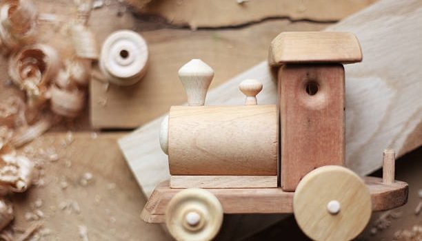 Pourquoi les jouets en bois sont-ils les meilleurs pour l’éducation de votre enfant ?